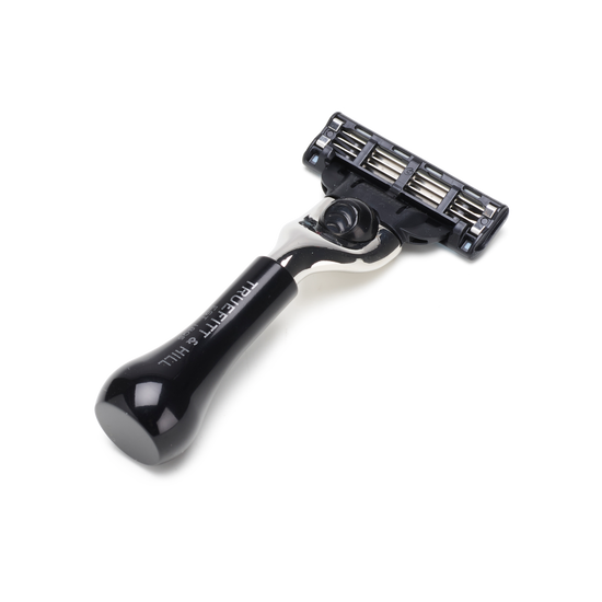 TRAVEL RAZORS