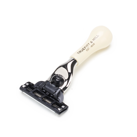 TRAVEL RAZORS